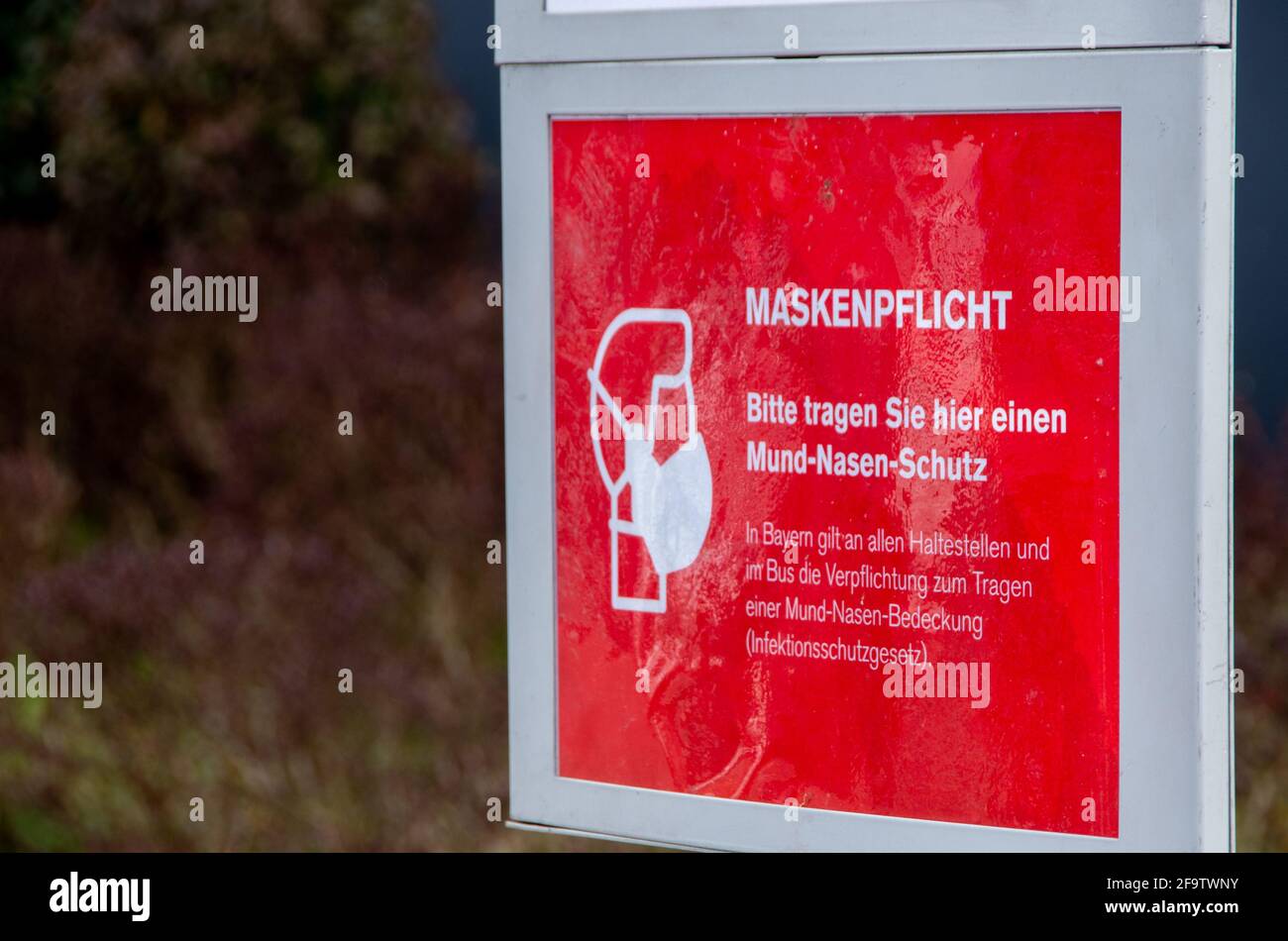 Corona maskenpflicht -Fotos und -Bildmaterial in hoher Auflösung – Alamy