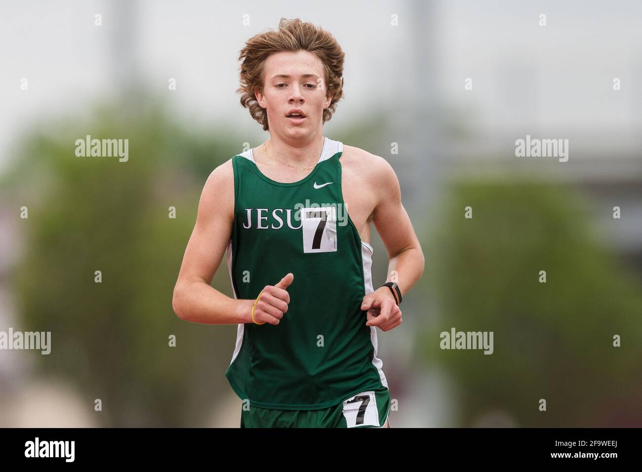 Pearland, Texas, USA. April 2021. Reese Vannerson des Houston Strake Jesuit College nimmt an der Texas University Interscholastic League (UIL) Class 6A District 23-24 Area Meet im Pearland ISD Stadium in Pearland, Texas, Teil. Prentice C. James/CSM/Alamy Live News Stockfoto