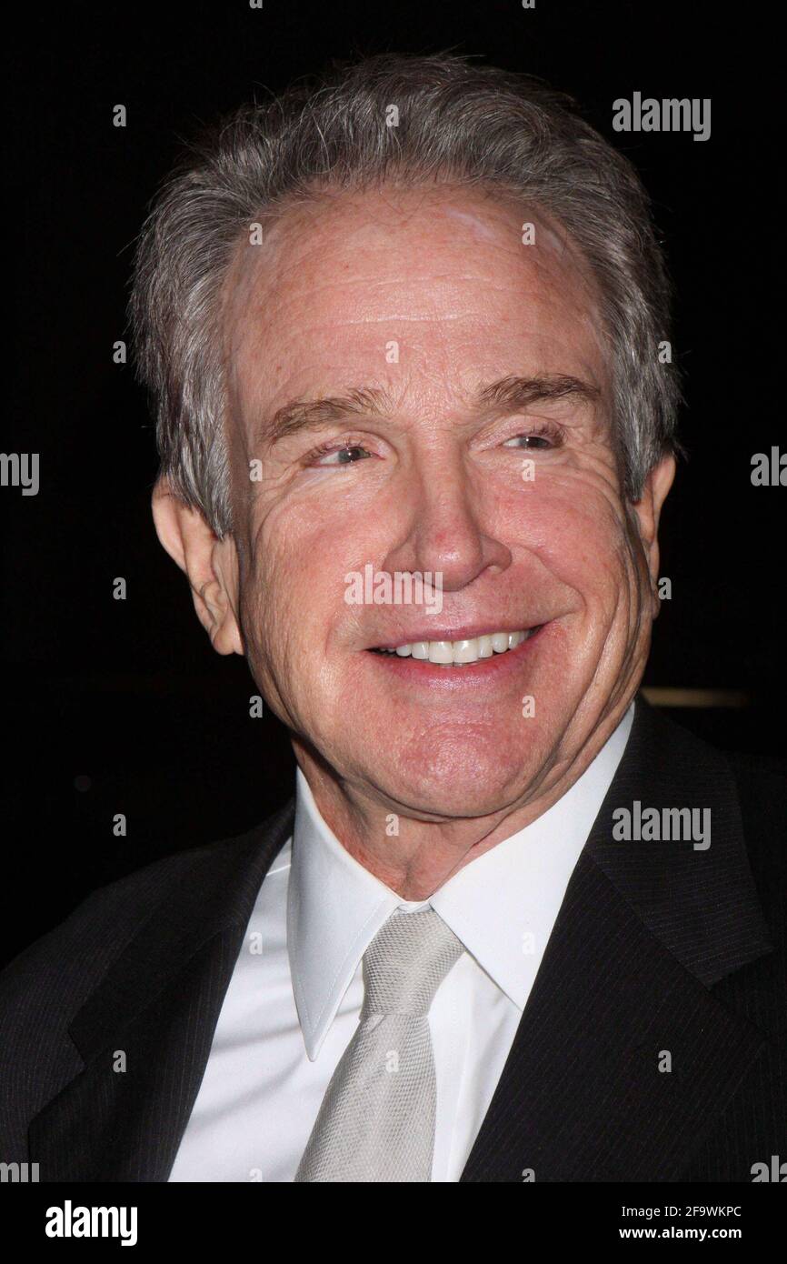 Warren Beatty, der am 10. Januar 2011 bei den New York Film Critic's Circle Awards 2010 bei Crimson in New York City eintraf. Foto: Henry McGee/MediaPunch Stockfoto