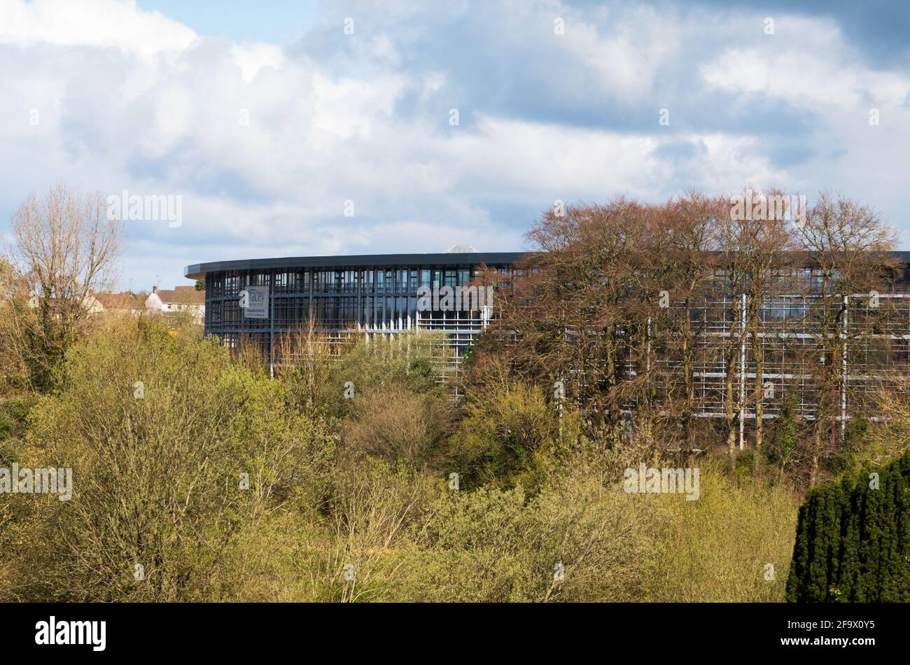 Blick auf das neue Gebäude am South West College, dem neuen Erne Campus, Enniskillen, Co Fermanagh, Nordirland Stockfoto