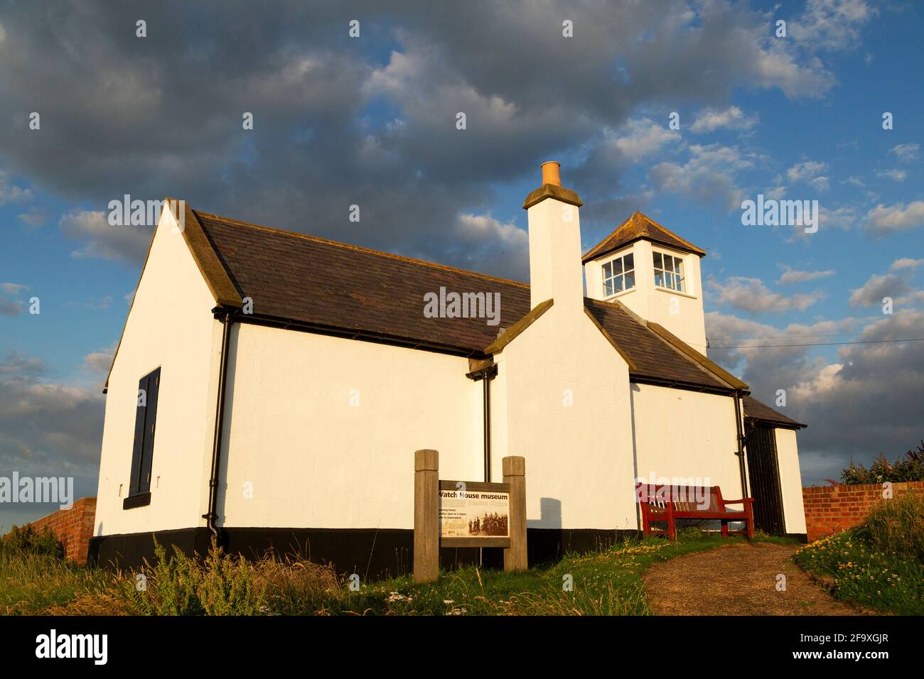 Das Watch House Museum in Seaton Sluice in Northumberland, England. Das Uhrenhaus stammt aus dem Jahr 1880. Stockfoto