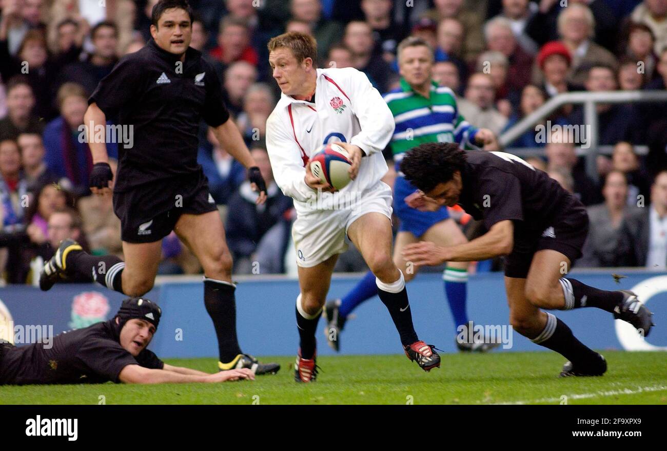 RUGBY ENGLAND V NEUSEELAND 9/11/2002 BILD DAVID ASHDOWNRUGBY Stockfoto