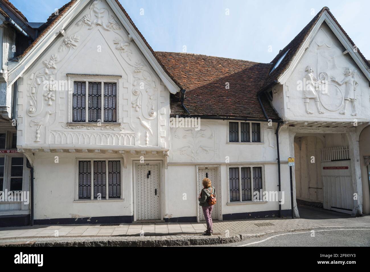 Safran Walden historisches Haus, Blick auf das Old Sun Inn - ein spätmittelalterliches Gebäude mit Pargeting in Church Street, Saffron Walden, Essex, Großbritannien Stockfoto