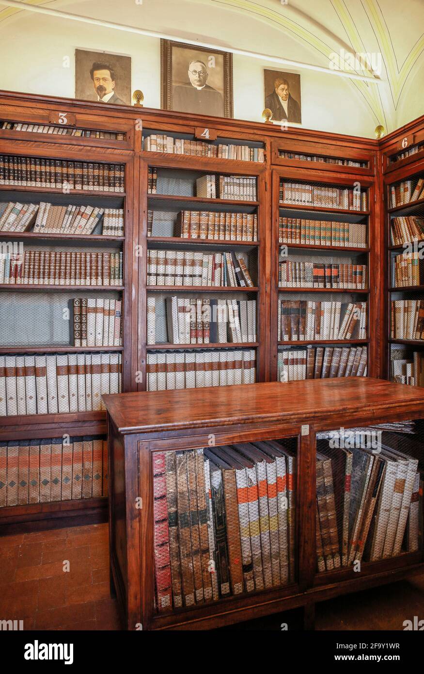 Italien Marken Macerata - Biblioteca comunale Mozzi Borgetti - Bibliothek Stockfoto