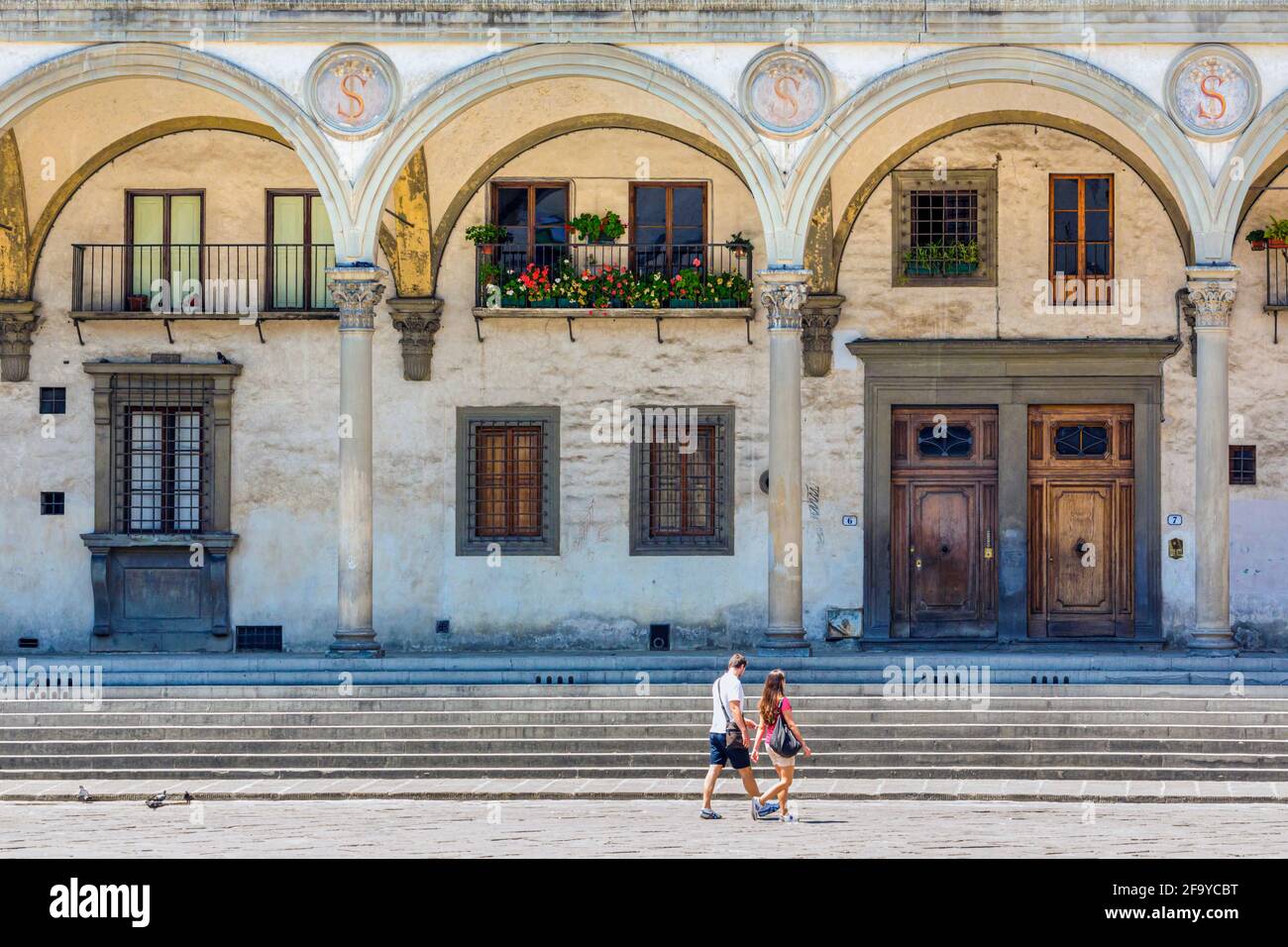 Provinz Florenz, Florenz, Toskana, Italien. Piazza della Santissima Annunziata. Das historische Zentrum von Florenz ist ein UNESCO-Weltkulturerbe. Stockfoto