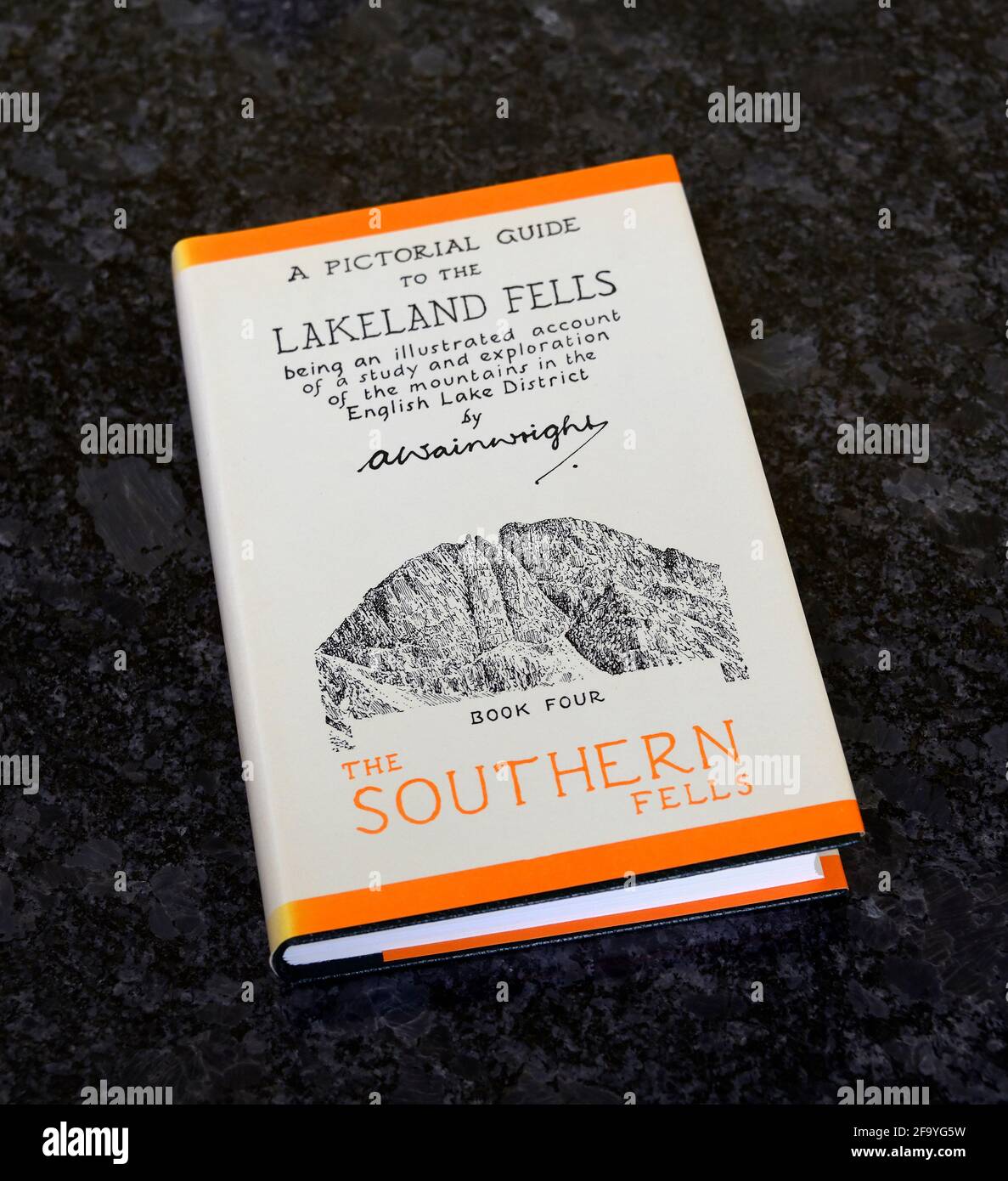 Buchen. „ein bilderlicher Führer zu den Lakeland Fells. The Southern Fells' von Alfred Wainwright. Stockfoto