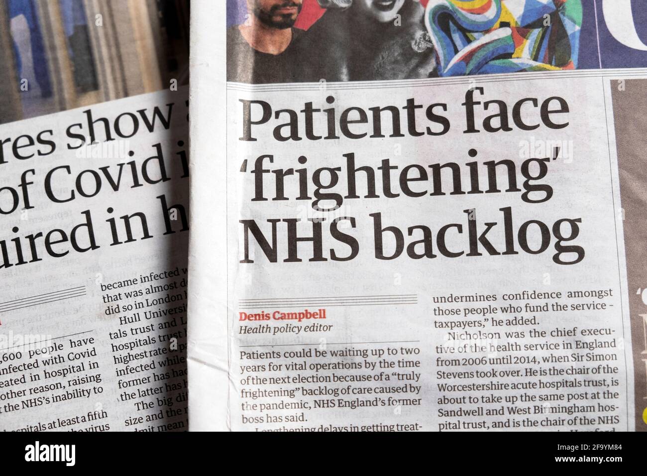 „Patienten stehen vor einem „erschreckenden“ NHS-Rückstand“, titelt der Covid-Zeitung in The Guardian 3 April 2021 London England Großbritannien Stockfoto