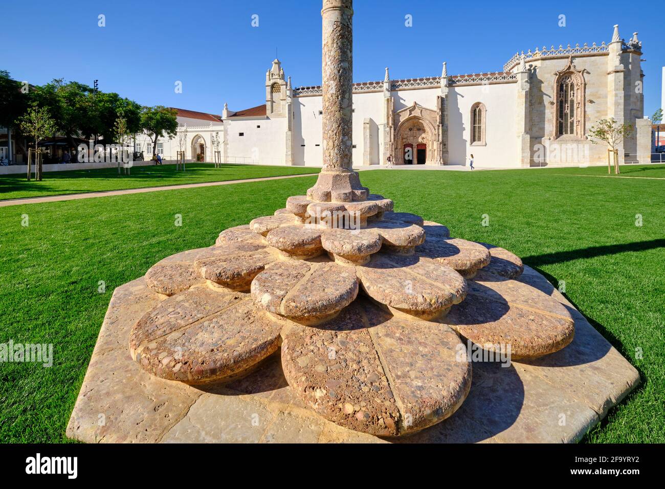 Das Kloster Jesus aus dem 15. Jahrhundert, das vom Architekten Diogo Boitaca im Jahr 1494 entworfen wurde. Es ist eines der ersten Beispiele für Manueline Style Stockfoto