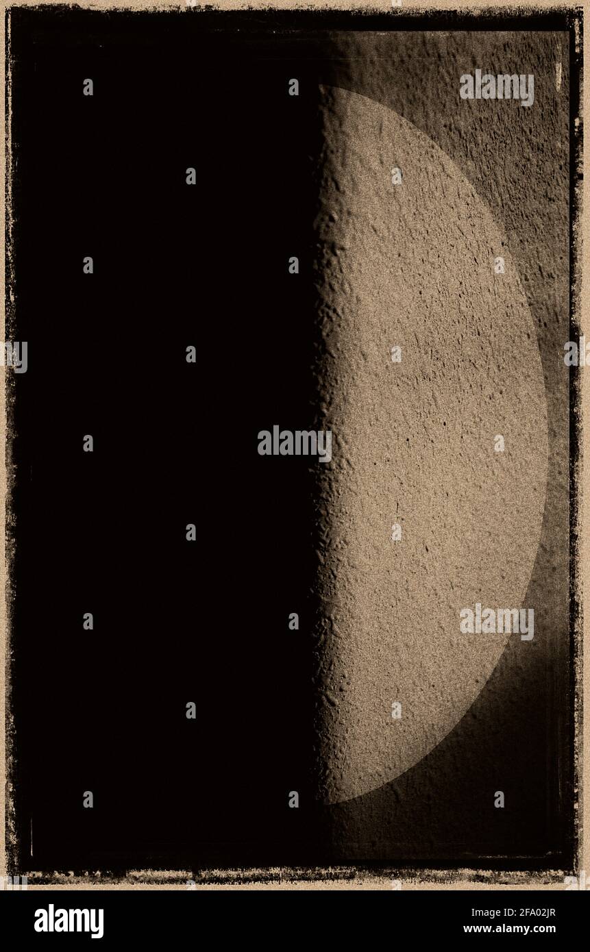 Abstraktes Bild eines Halbkreises zwischen Licht und Dunkel Stockfoto