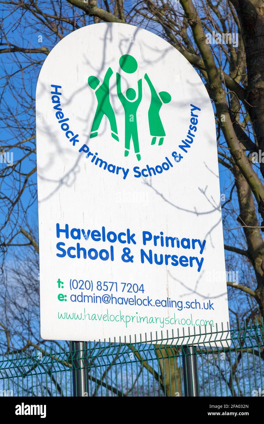 Großbritannien, England, London, Southall, Schild für „Havelock Primary School and Nursery“ Stockfoto