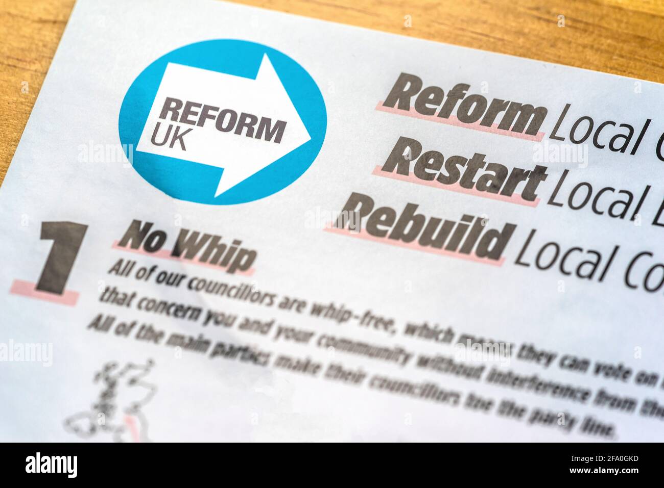 Broschüre zur Kampagne „Reform UK“ (ehemals Brexit-Partei) für die Durchführung der Kommunalwahlen 2021 am 2021. Mai, England, Großbritannien Stockfoto