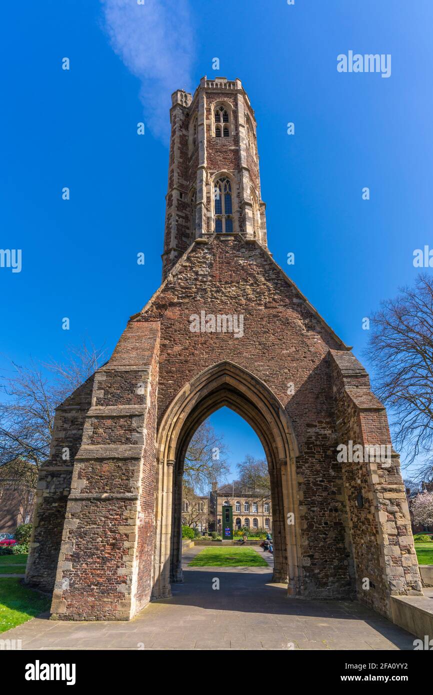 Blick auf den Greyfriars Tower in Tower Gardens, King's Lynn, Norfolk, England, Vereinigtes Königreich, Europa Stockfoto