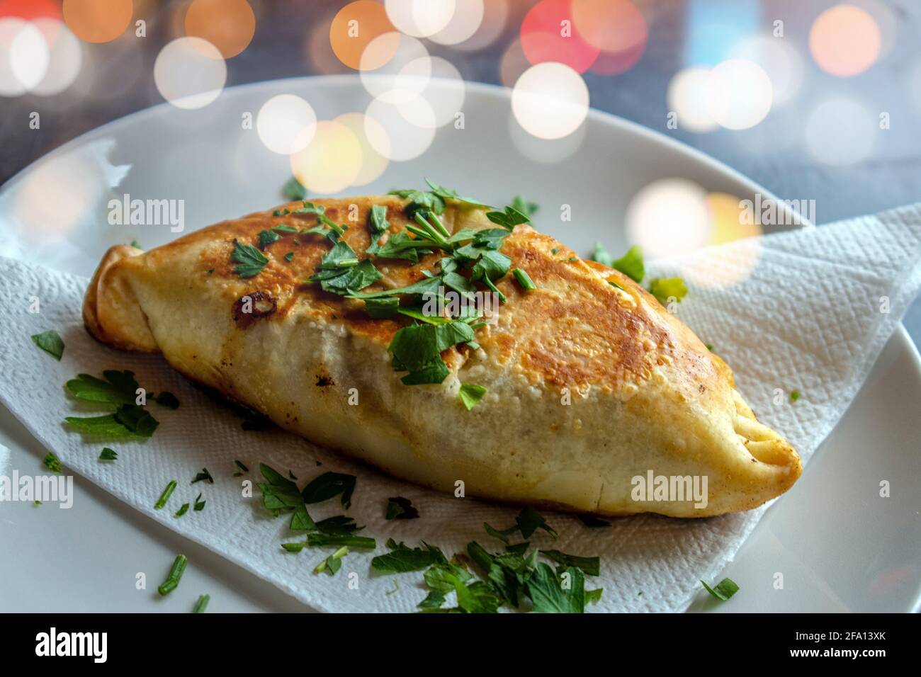 Empanada de Carne (typisch argentinisches Essen). Stockfoto