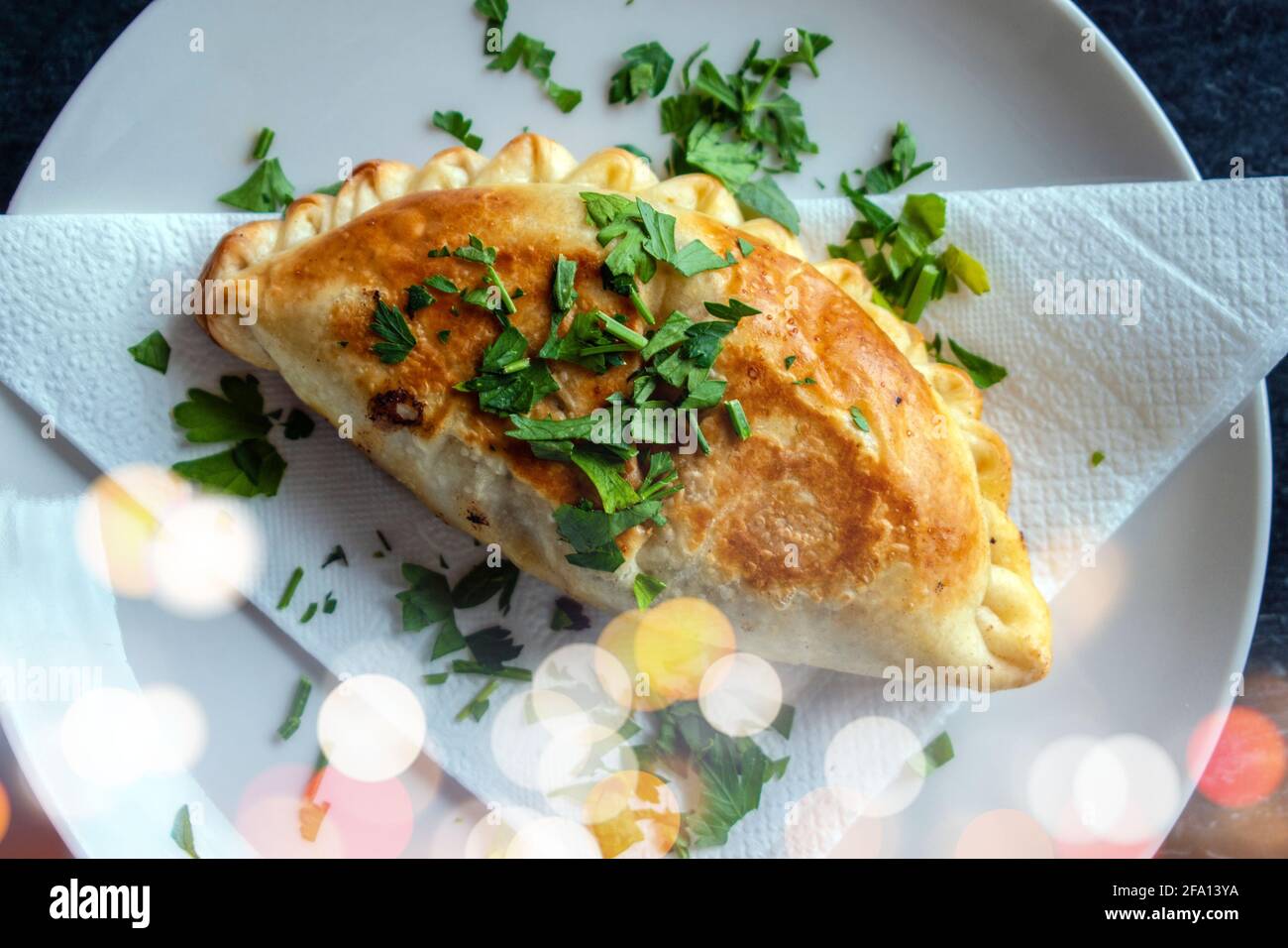 Empanada de Carne (typisch argentinisches Essen). Stockfoto