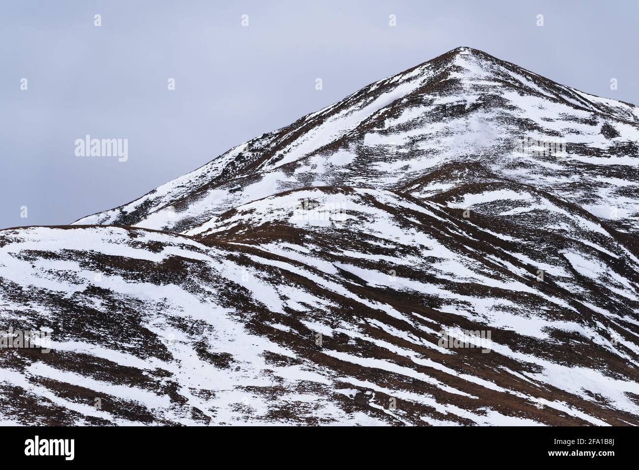 Berge, die wie Eis aussehen Stockfoto