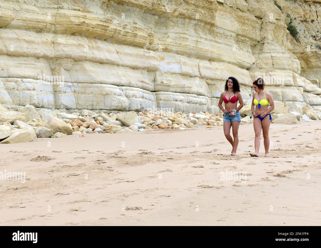 Praia de Porto de Mós an der Algarve in Südportugal. Stockfoto