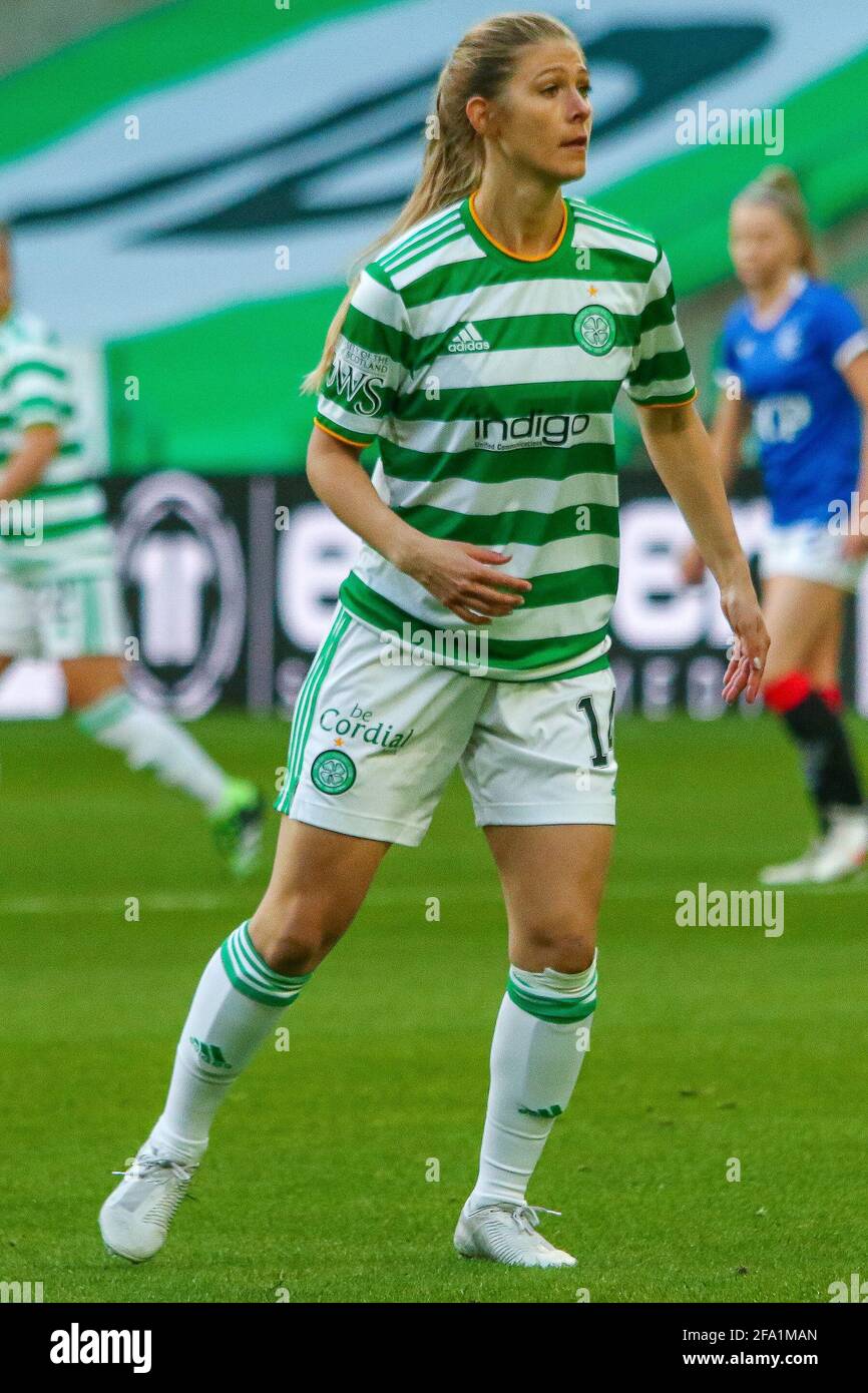 Glasgow. VEREINIGTES KÖNIGREICH. April 2021. Sarah Teegarden (#14) von Celtic Women FC während der Scottish Building Society SWPL1 Fixture Celtic FC vs. Rangers FC, Celtic Park, Glasgow. 21/04/2021 Colin Poultney/Alamy Live News Stockfoto