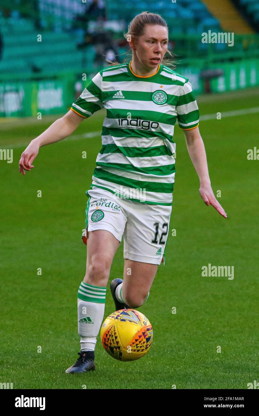 Glasgow. VEREINIGTES KÖNIGREICH. April 2021. Rachel Donaldson (#12) von Celtic Women FC während der Scottish Building Society SWPL1 Fixture Celtic FC vs. Rangers FC, Celtic Park, Glasgow. 21/04/2021 Colin Poultney/Alamy Live News Stockfoto