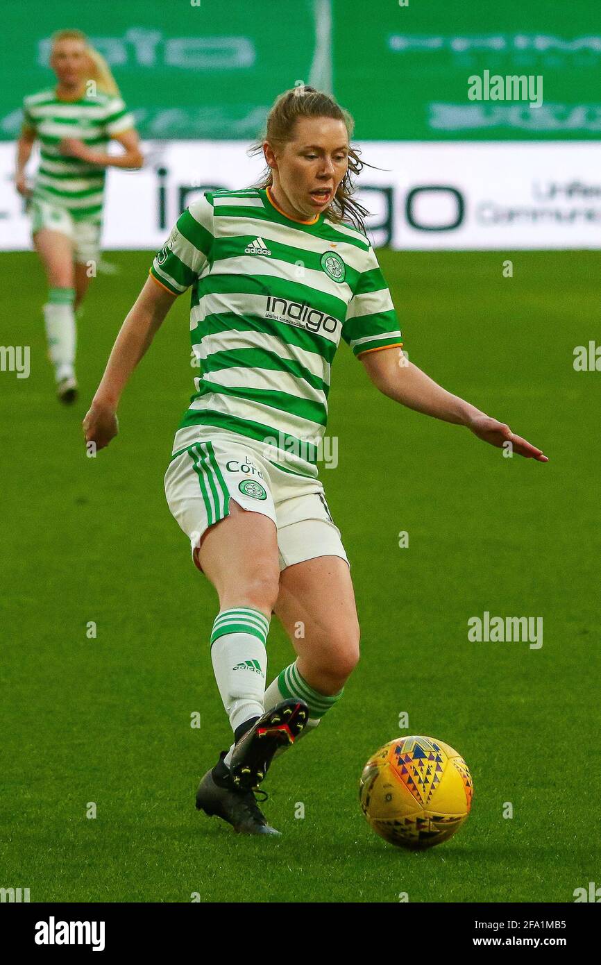 Glasgow. VEREINIGTES KÖNIGREICH. April 2021. Rachel Donaldson (#12) von Celtic Women FC während der Scottish Building Society SWPL1 Fixture Celtic FC vs. Rangers FC, Celtic Park, Glasgow. 21/04/2021 Credit Colin Poultney/Alamy Live News Stockfoto
