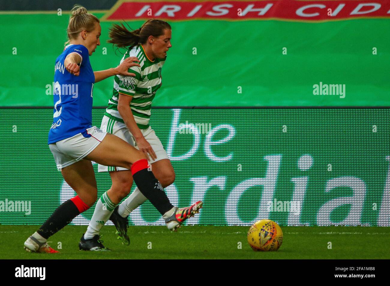 Glasgow. VEREINIGTES KÖNIGREICH. April 2021. Aktion während der Scottish Building Society SWPL1 Fixture Celtic FC gegen Rangers FC, Celtic Park, Glasgow. 21/04/2021 Colin Poultney/Alamy Live News Stockfoto