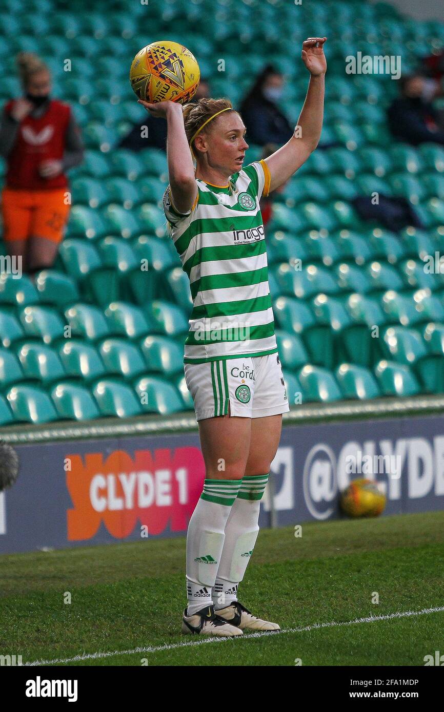 Glasgow. VEREINIGTES KÖNIGREICH. April 2021. Jodie Bartle (#3) von Celtic Women FC während der Scottish Building Society SWPL1 Fixture Celtic FC vs. Rangers FC, Celtic Park, Glasgow. 21/04/2021 Credit Colin Poultney/Alamy Live News Stockfoto