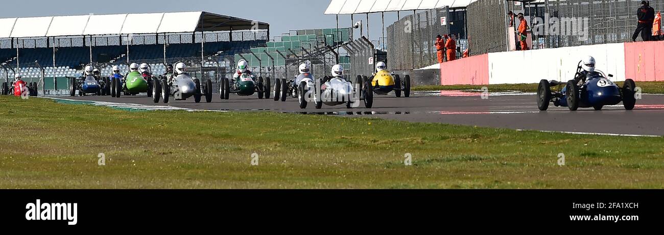 F3 500s erste Runde, Formel 3, 500 Owners Association, VSCC Spring Start Meeting, 17. April 2021. Stockfoto