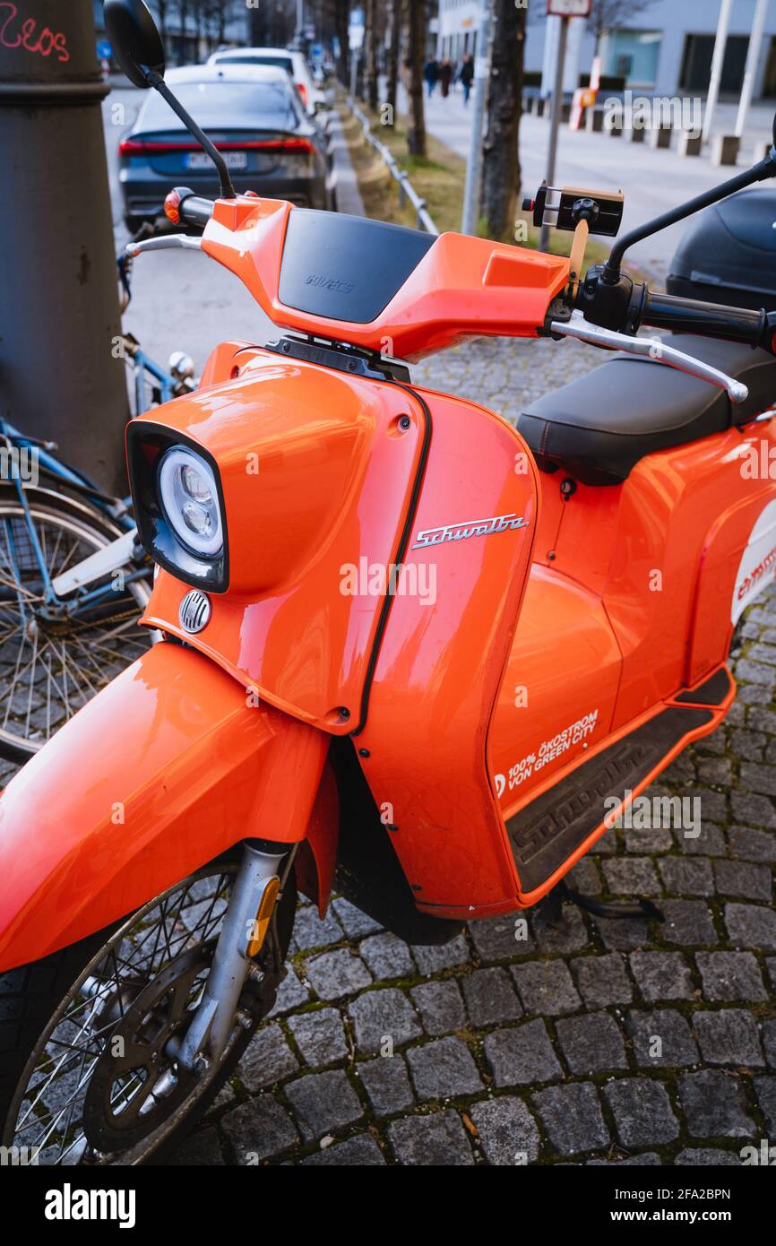 Moped schwalbe -Fotos und -Bildmaterial in hoher Auflösung – Alamy