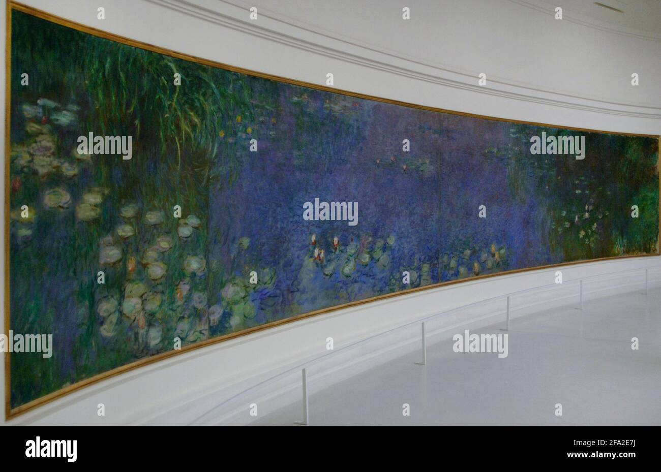 Claude Monet (1840-1926). Französischer impressionistischer Maler. Die Seerosen: Morgen, 1915-1926. Öl auf Leinwand (200 x 1275 cm). Orangerie Museum. Paris. Frankreich. Stockfoto