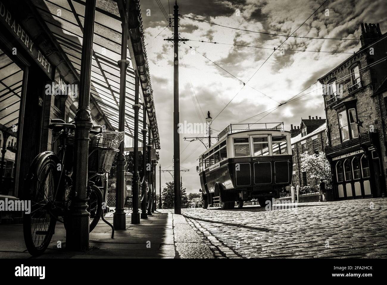 Edwardian Straße mit Transport Stockfoto