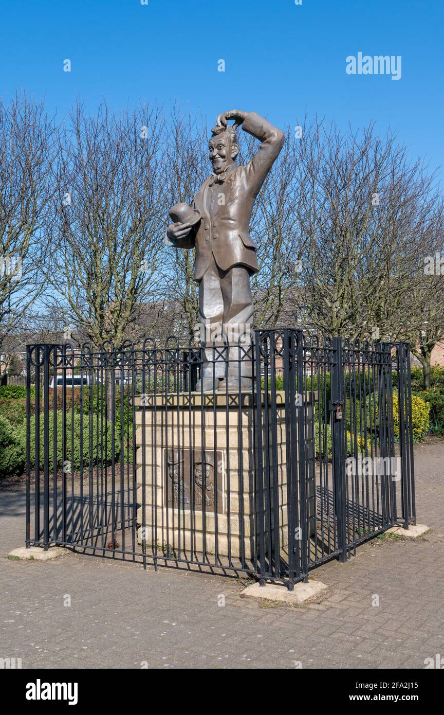 Stan Laurel Statue in Laurel Park, North Shields Tyne and Wear, Großbritannien Stockfoto