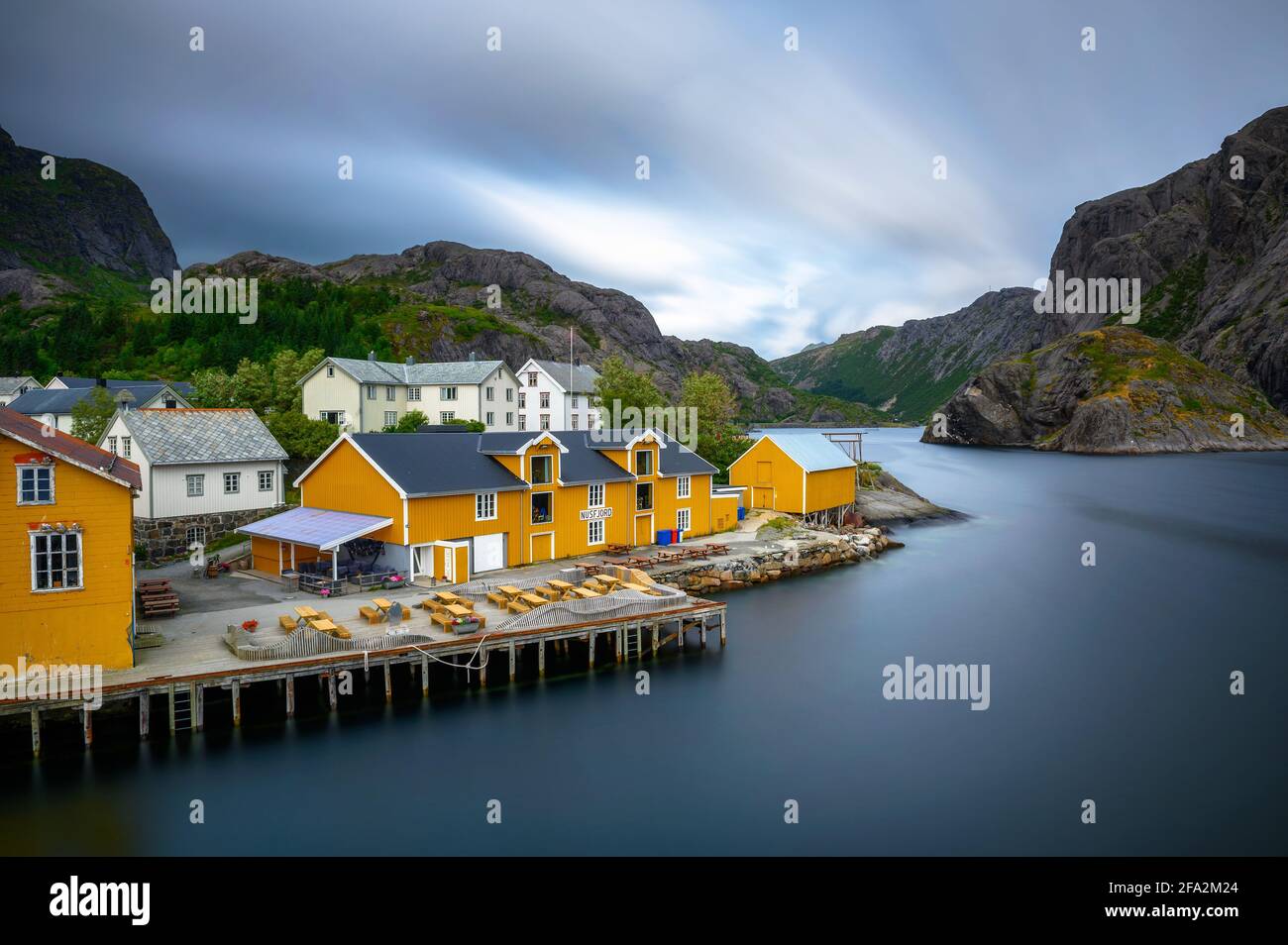 Historisches Fischerdorf Nusfjord auf den Lofoten-Inseln, Norwegen Stockfoto