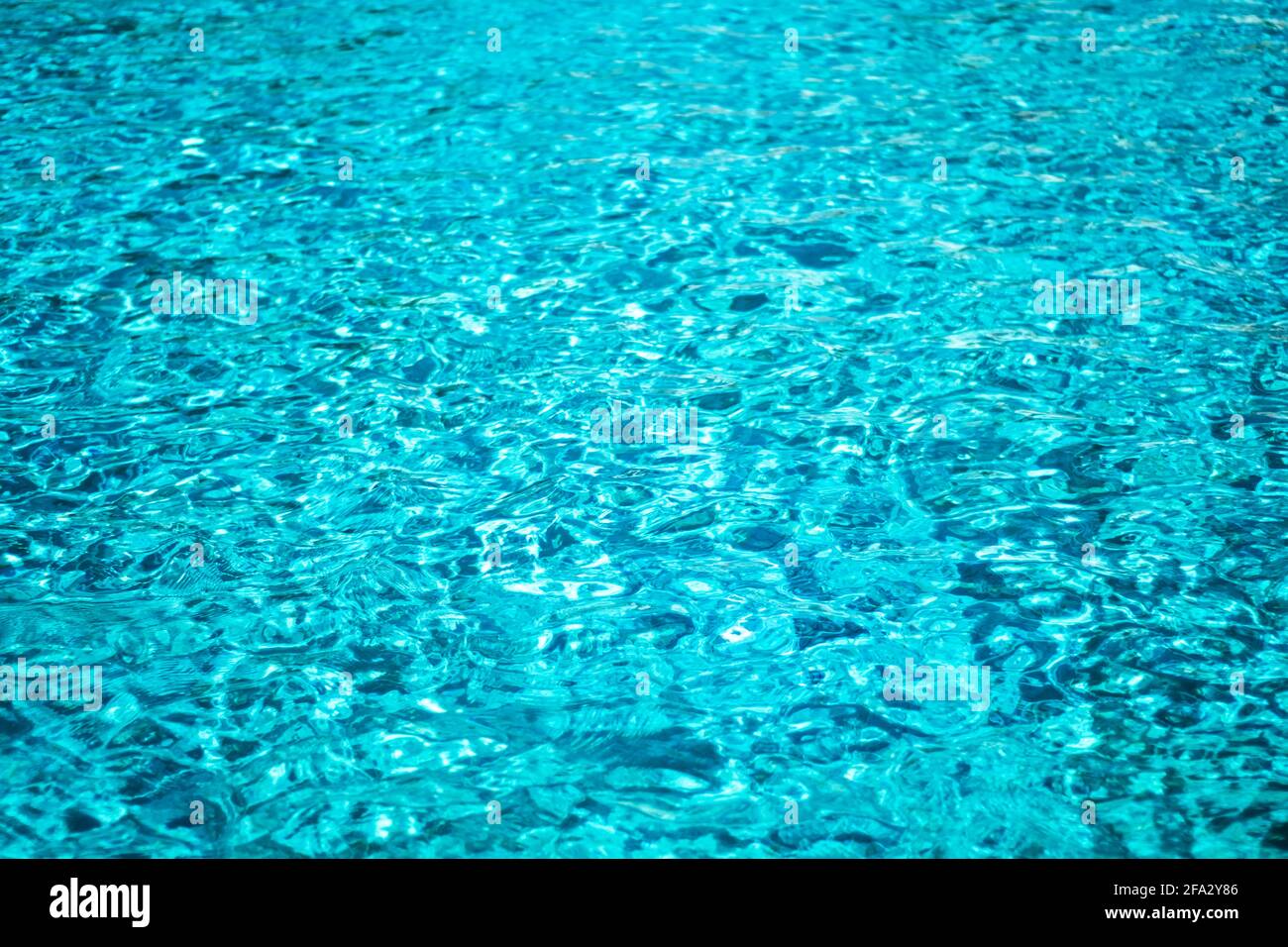 Hintergrund des geriffelten Musters von sauberem blauem Wasser Stockfoto