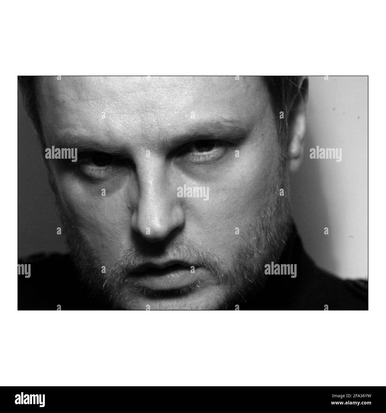 RANKIN der Fotograf in den Büros von Dazed und verwirrt In London.pic David Sandison 5/4/2004 Stockfoto