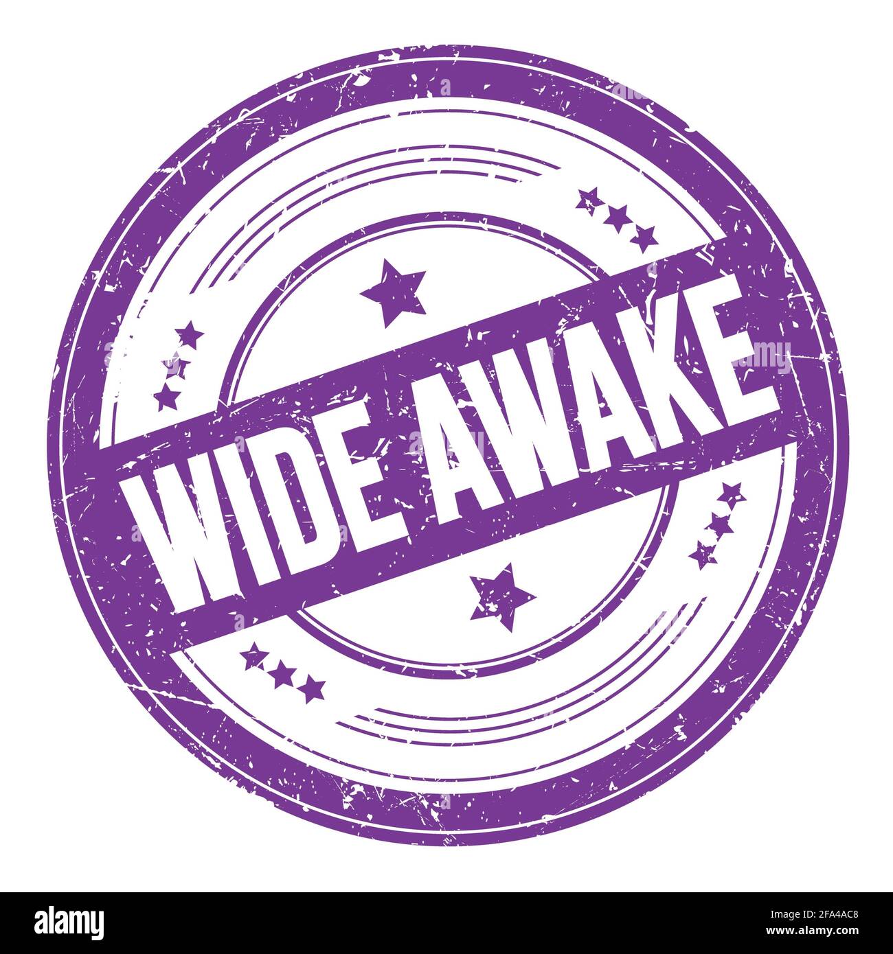 HELLWACH Text auf violettem Indigo-Rundstempel mit grungiger Textur. Stockfoto