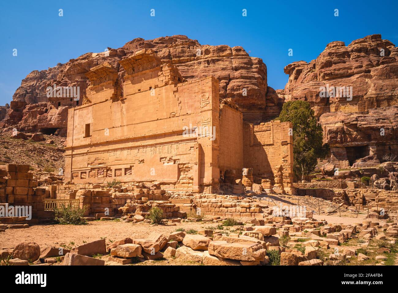 Der Tempel von Qasr Al-Bint in Petra, Jordanien Stockfoto