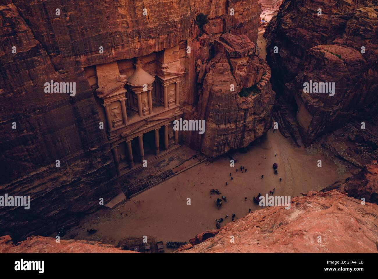 Al Khazneh, auch bekannt als Schatzkammer, in Petra, jordanien. unesco-Weltkulturerbe. Sieben Wunder. Stockfoto