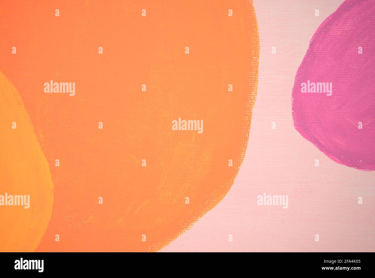 Handgefertigte, abstrakte Boho Wand Art Stil Hintergrund. Skandinavische, nordisch-moderne, minimalistische Kunstwerke. Neutral, rosa Pastellfarben, blassviolett, warmgelb. Stockfoto