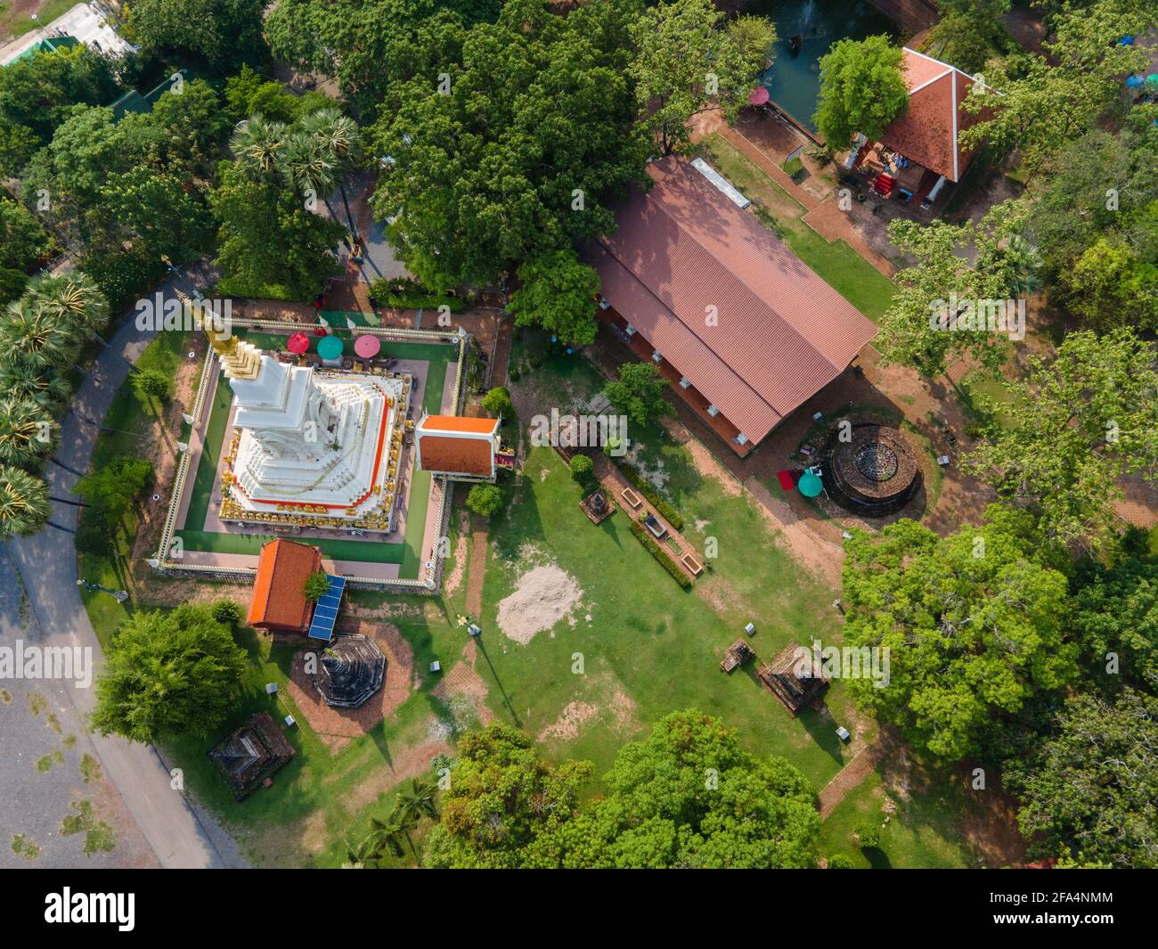 Luftbild Pagode von Wat Phra, die Bang Phuan ist Der alte Tempel in Nongkhai in Thailand Stockfoto