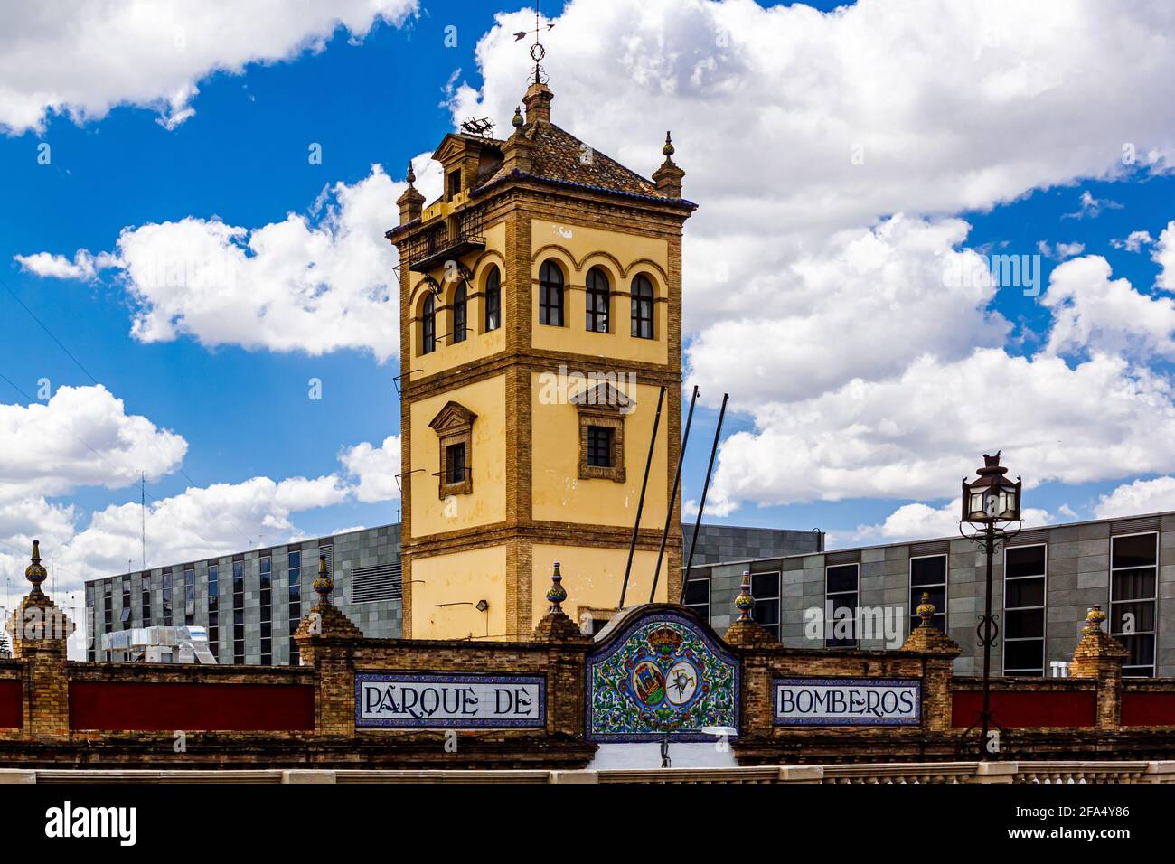 Turm сentral Feuerwehr von Sevilla. Sevilla, Andalusien, Spanien. Stockfoto
