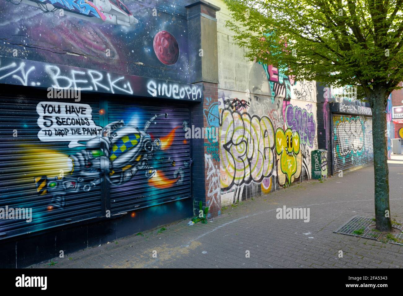 Graffitti in der Stadt, Großbritannien (Bristol) Stockfoto