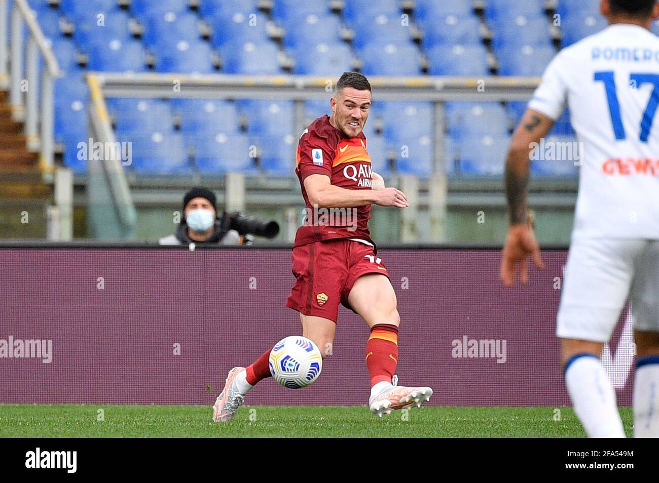 Jordan Veretout Von As Roma In Aktion Gesehen Wahrend Der Italienische Fussball Liga Ein 2020 2021 Match Zwischen As Lm Stockfotografie Alamy