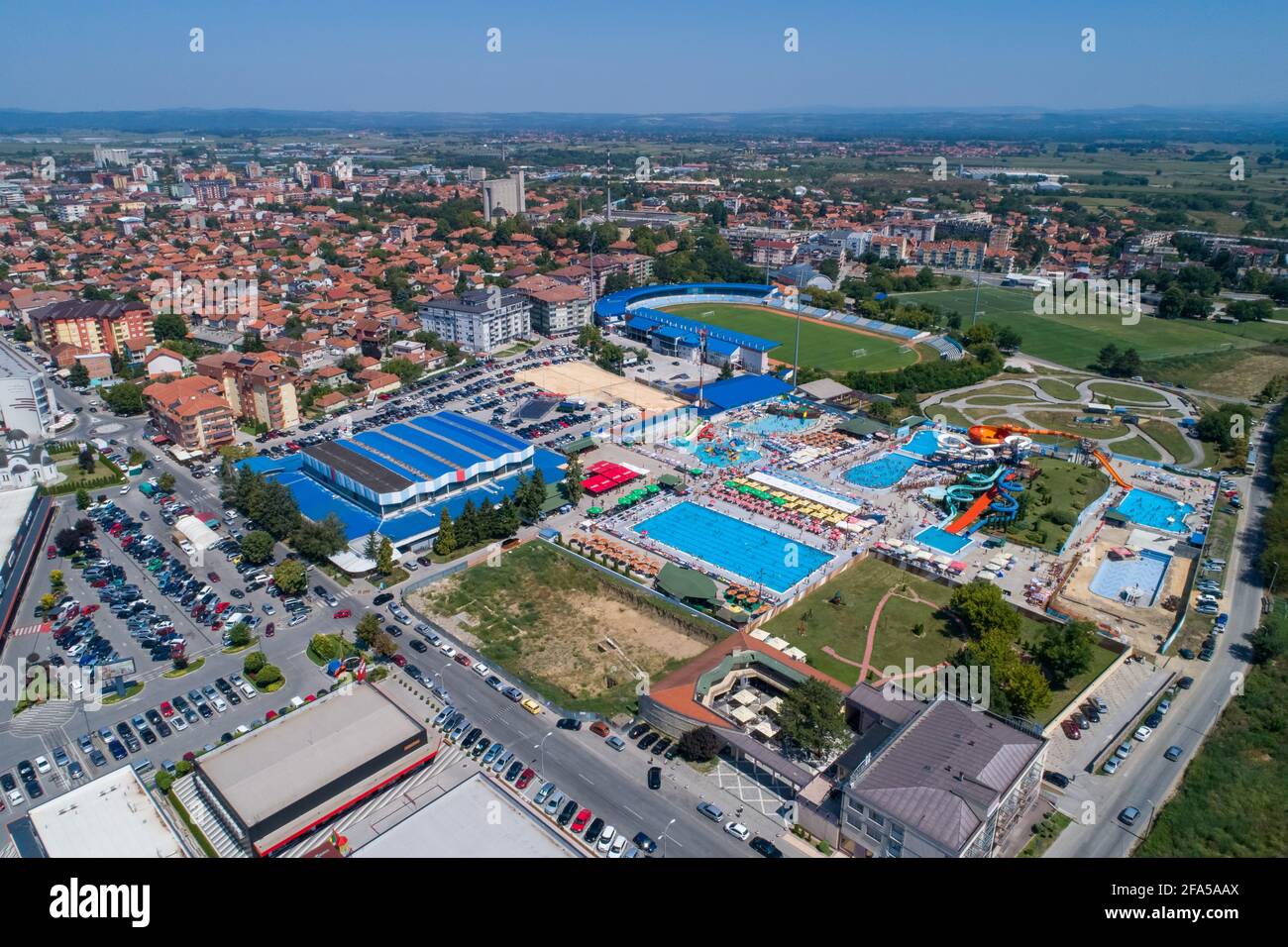 Jagodina Drohnenansicht, Serbien Luftaufnahme. Sommertag Stockfoto