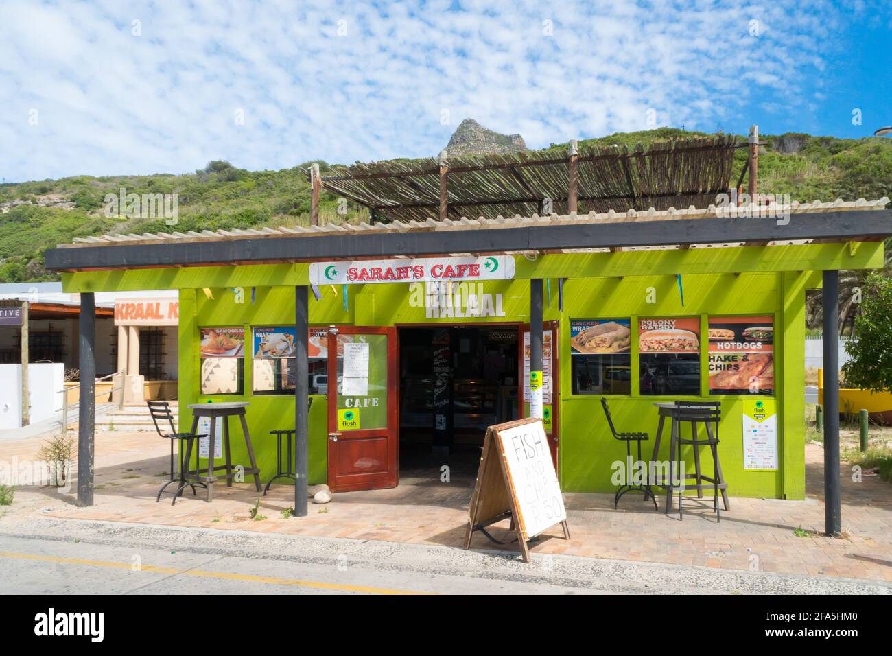 Das Halal Café in Hout Bay, Kapstadt, Südafrika bietet internationale Küche und Gerichte Stockfoto