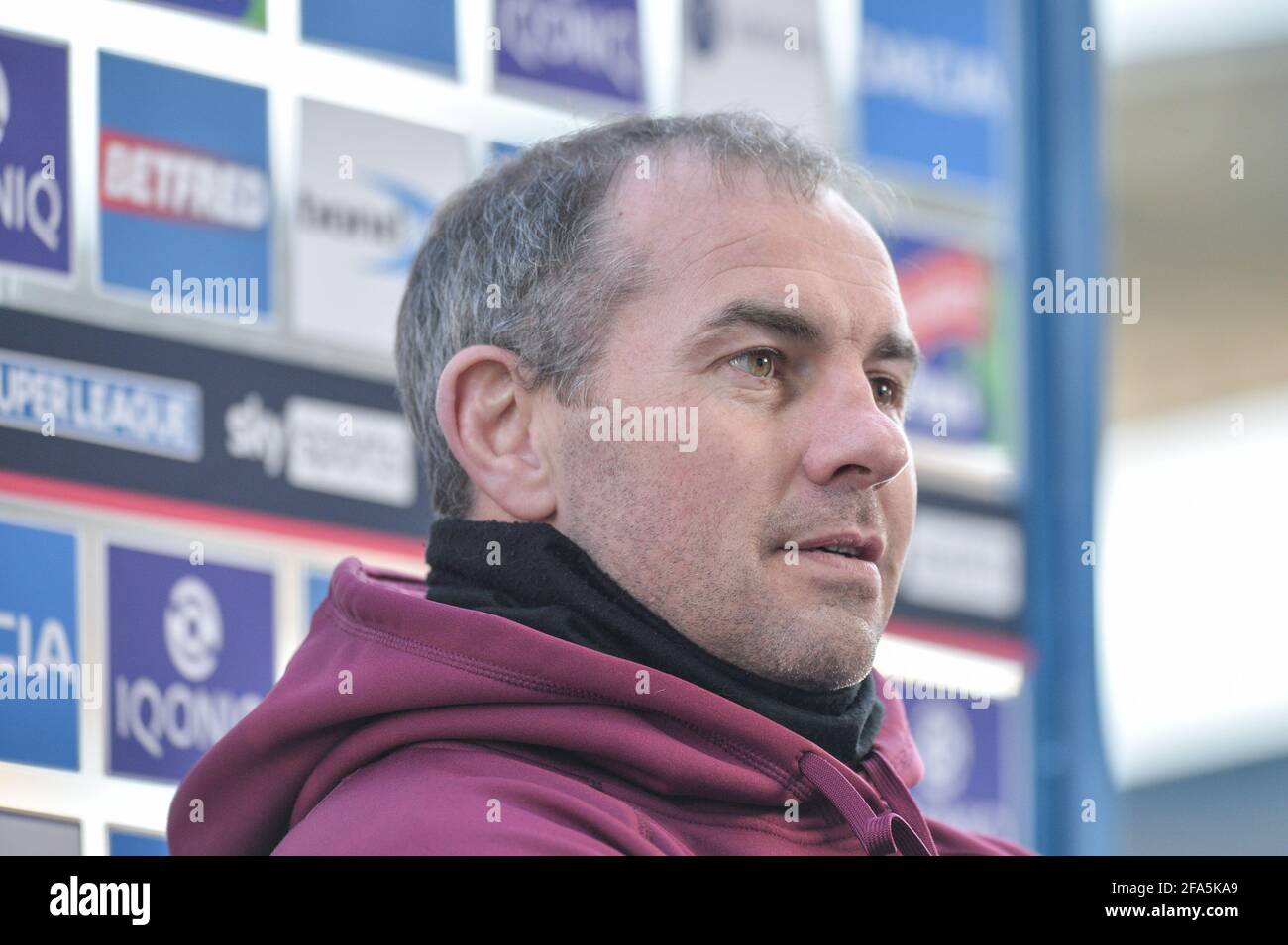 Huddersfield, England - 22. April 2021 - Ian Watson Head Coach of Huddersfield Giants Pre-Match Rugby League Betfred Super League Runde 4 Huddersfield Giants vs St. Helens im John Smith's Stadium, Huddersfield, UK Stockfoto