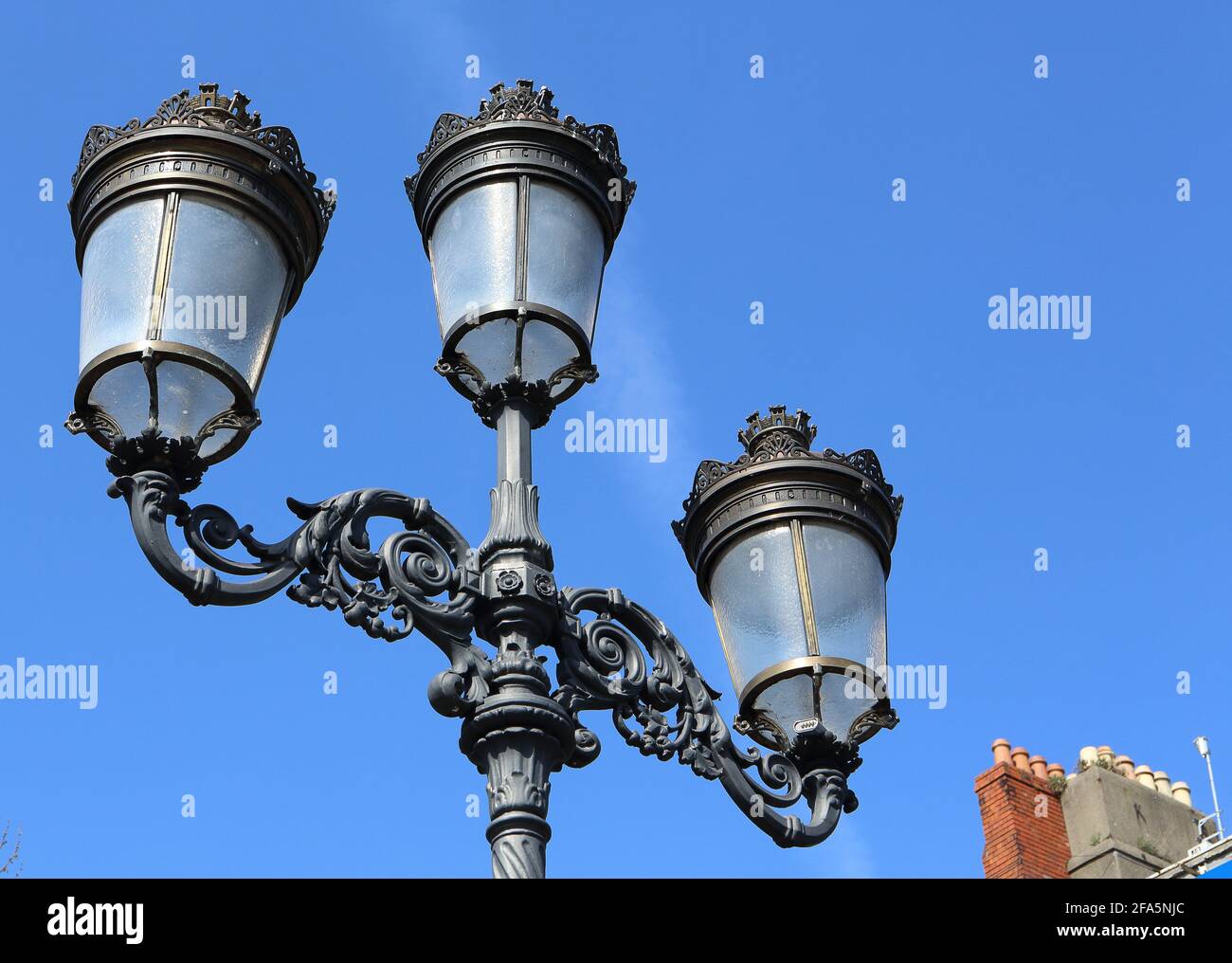 Straßenlampen an der O'Connell Bridge in Dublin, Irland Stockfoto