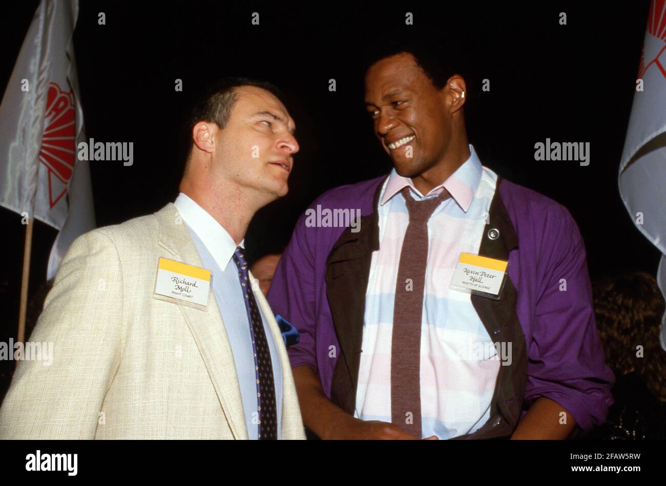 Richard Moll und Kevin Peter Hall um die 1980er Jahre Credit: Ralph Dominguez/MediaPunch Stockfoto