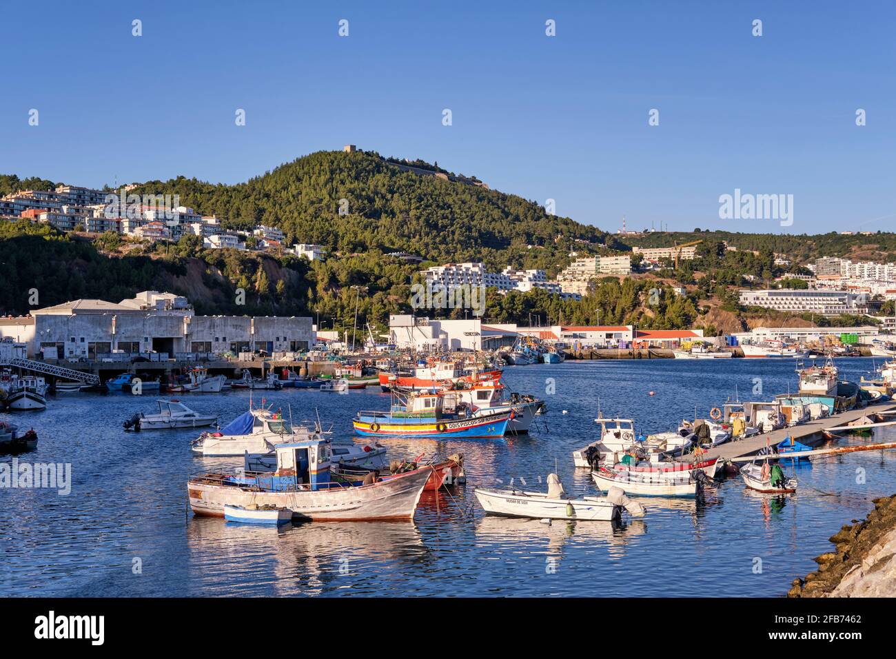 Fischerhafen. Sesimbra, Portugal Stockfoto