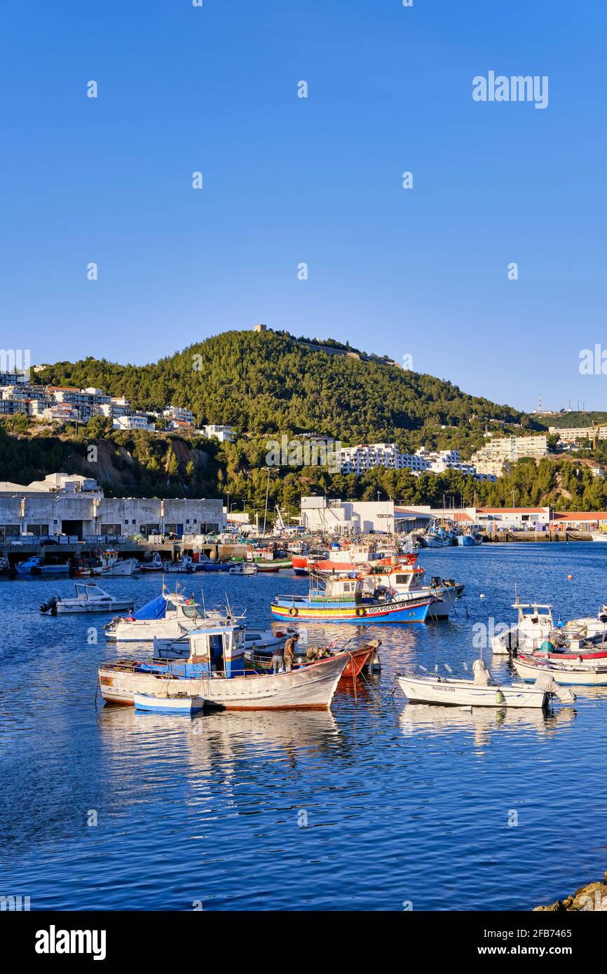 Fischerhafen. Sesimbra, Portugal Stockfoto