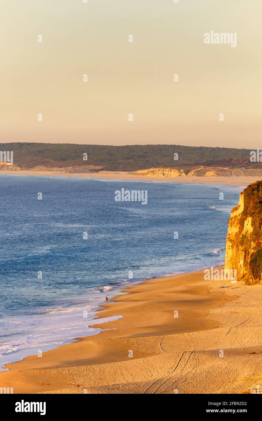 Praia das Bicas (Strand von Bicas). Sesimbra, Portugal Stockfoto