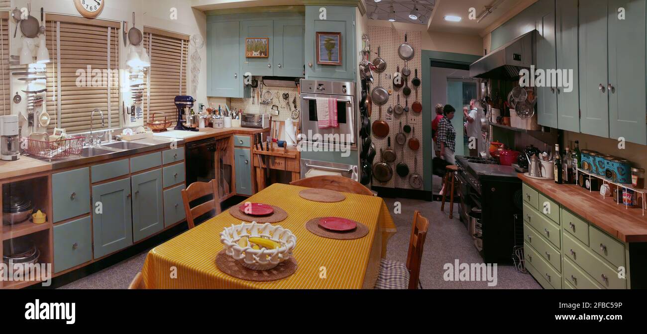 Julia Child's Küche aus ihrem Haus in der Irving Street, Cambridge, Massachusetts, wurde im Smithsonian Institution National Museum ausgestellt. Stockfoto